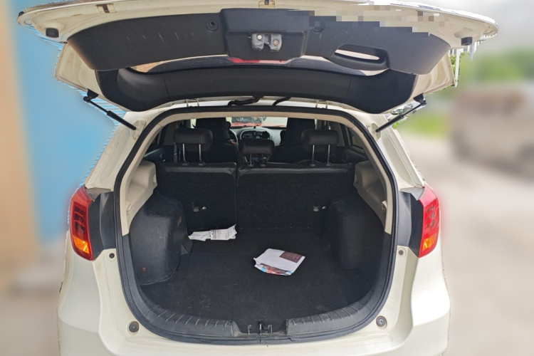 广汽传祺 传祺GS5 Super 2015款 2.0L 自动两驱豪华导航版局部细节23