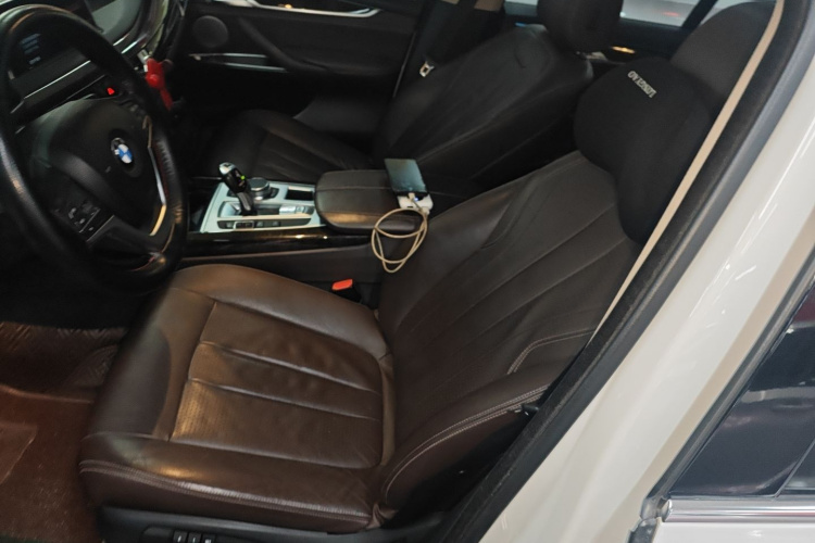宝马X5(进口) 2017款 xDrive28i中控内饰19