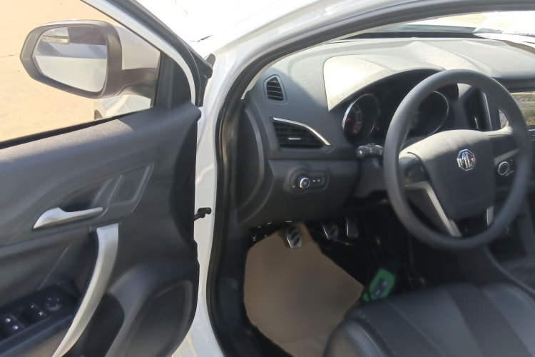 名爵 锐行 2015款 1.5T 手动精英版中控内饰7003