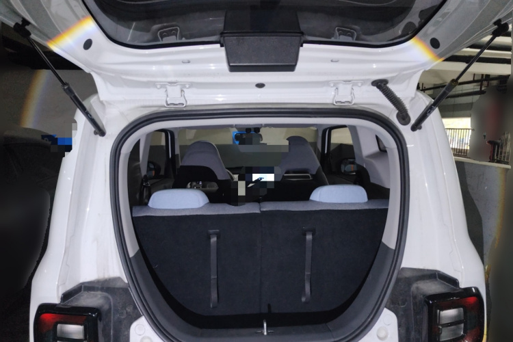 吉利银河 2023款 熊猫mini 200km 耐力熊中控内饰23