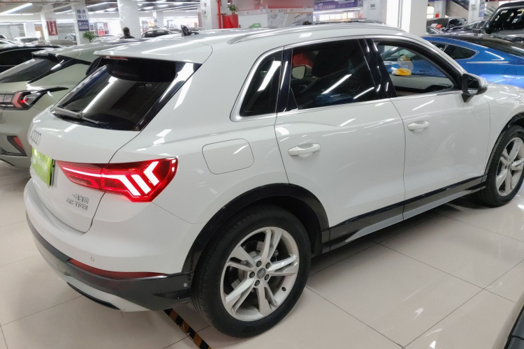 奥迪Q3 2019款 35 TFSI 时尚致雅型车身外观6005