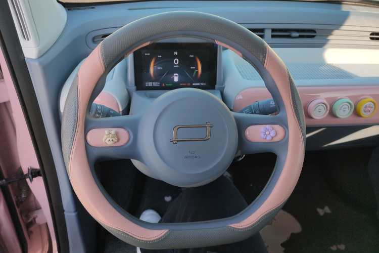 奔腾小马 2025款 222km 闪电马中控内饰13