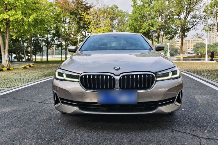 宝马5系 2022款 改款二 525Li 豪华套装车身外观6001