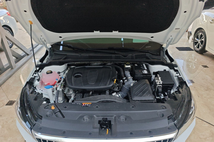 吉利汽车 帝豪 2025款 第4代 1.5L CVT尊贵型机舱底盘24