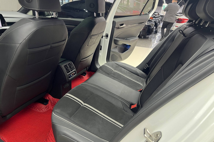 大众 高尔夫 2023款 280TSI DSG R-Line Lite中控内饰7009