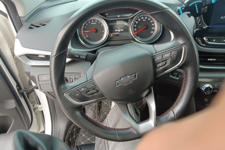 雪佛兰 沃兰多 2019款 Redline 530T 自动纵享版（5+2款） 国VI中控内饰13