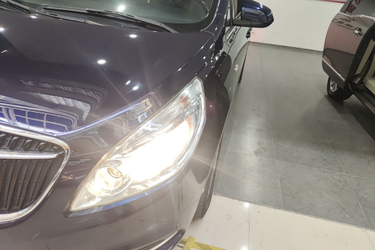 别克GL8 2017款 25S 舒适型 国V局部细节36