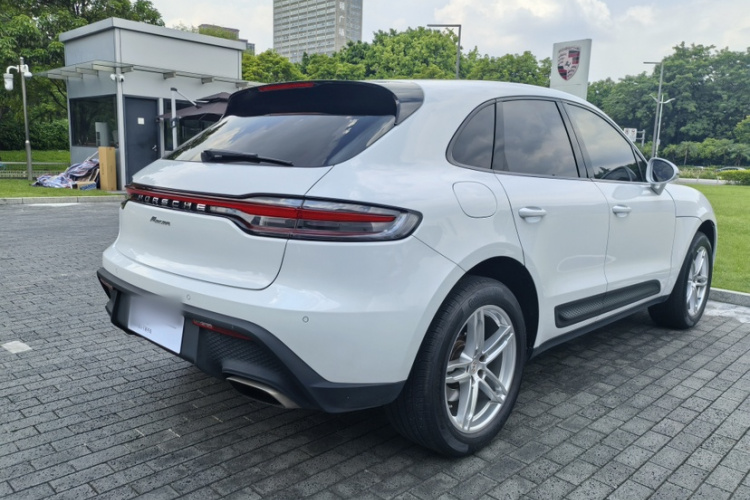 保时捷 2023款 Macan 2.0T车身外观6005