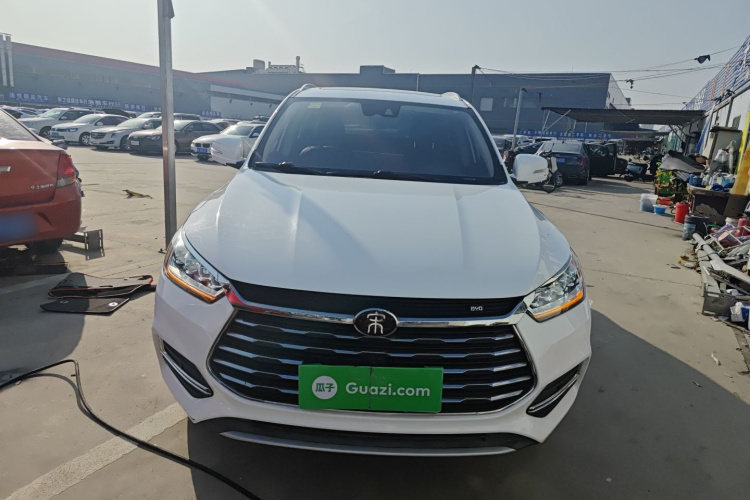 比亚迪 宋 2019款 1.5TI 自动智联越耀型车身外观2