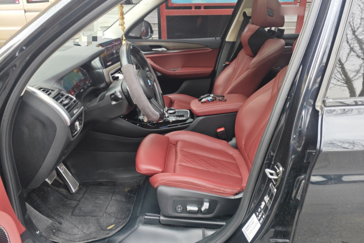 宝马X3 2022款 改款二 xDrive30i 领先型 M曜夜套装中控内饰19