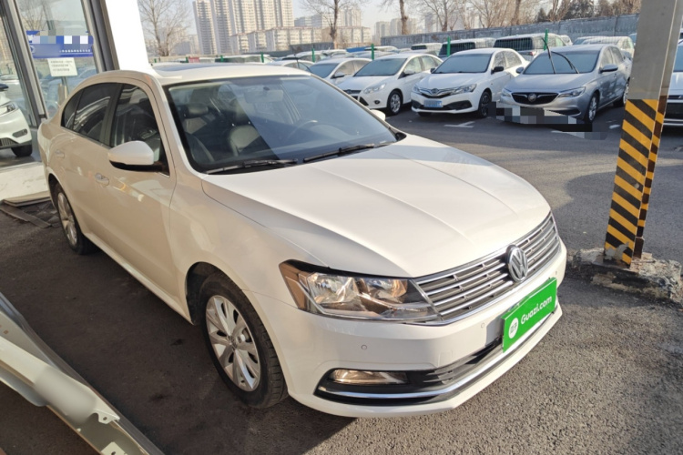 大众 朗逸 2017款 1.6L 手动舒适版车身外观3