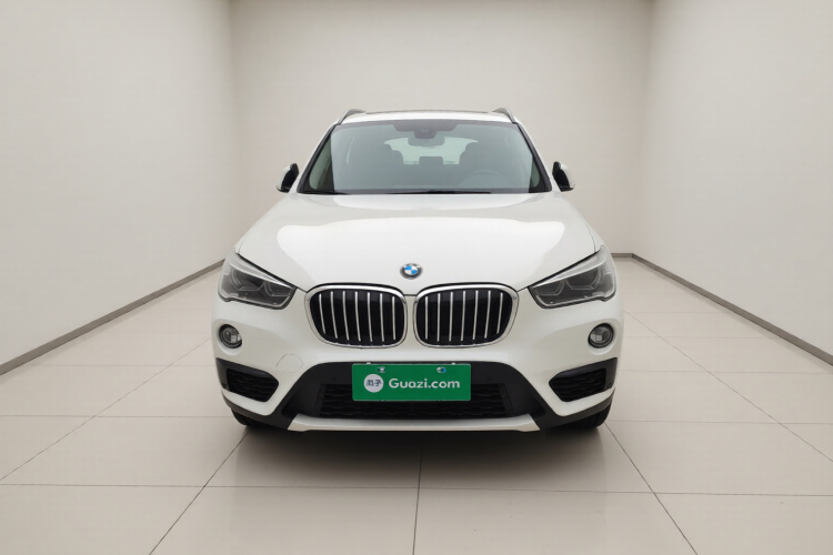 宝马X1 2016款 sDrive18Li 尊享型车身外观2