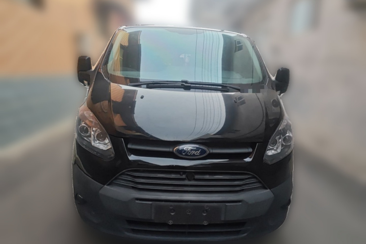 福特 全顺 2019款 2.0T柴油多功能商用车短轴低顶6座国VI车身外观2