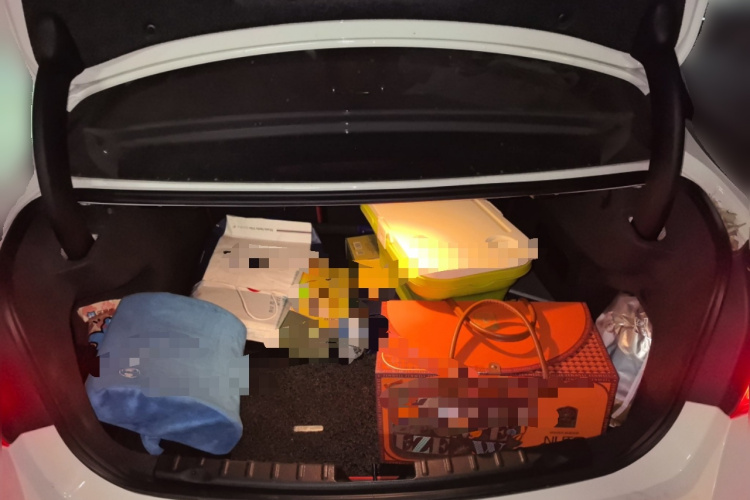 宝马3系 2015款 328i 运动设计套装局部细节23