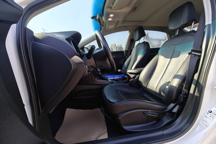 别克 英朗 2019款 18T 自动互联精英型 国VI中控内饰7001