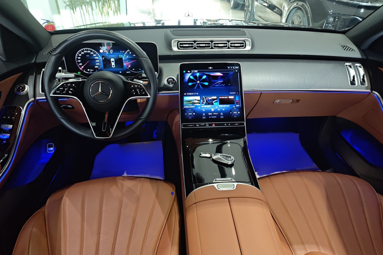 奔驰S级 2023款 改款 S 400 L 商务型中控内饰7002
