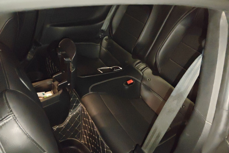 福特 Mustang 2020款 2.3L EcoBoost中控内饰21