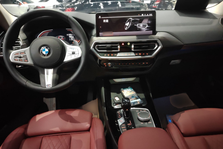 宝马X3 2023款 改款 xDrive30i 领先型 M曜夜套装中控内饰12