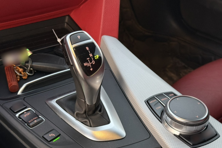 宝马4系 2016款 430i Gran Coupe M运动型中控内饰7014