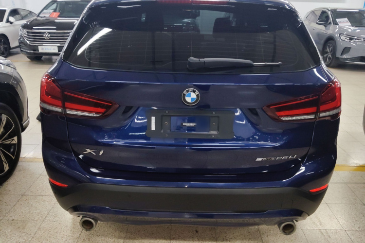 宝马X1 2020款 sDrive25Li 领先型车身外观6004