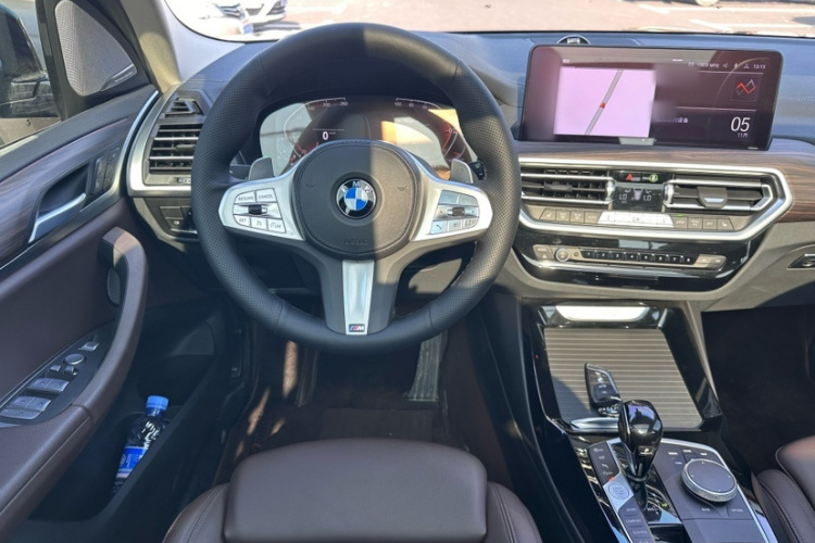 宝马X3 2023款 xDrive30i 领先型 M曜夜套装中控内饰7004