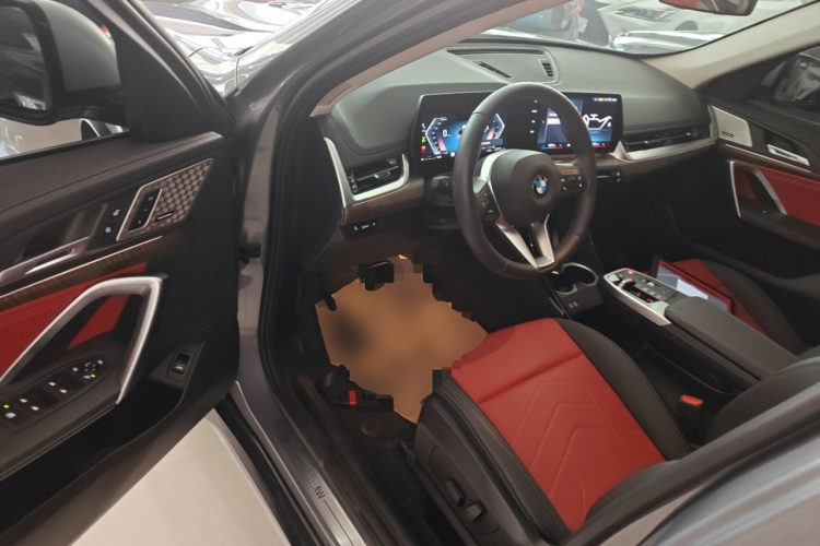 宝马X1 2023款 sDrive25Li X设计套装中控内饰7003