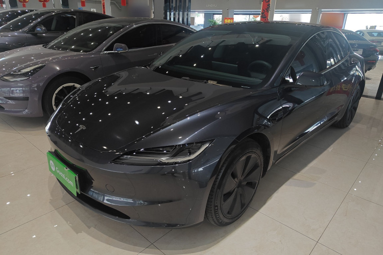 特斯拉 Model 3 2023款 后轮驱动版车身外观1