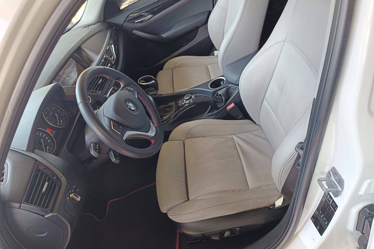 宝马X1 2013款 sDrive18i 运动设计套装局部细节19