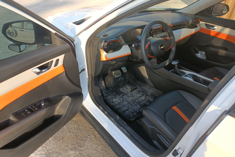 东风风神 奕炫GS 2023款 马赫版 1.5L 自动创富版中控内饰20