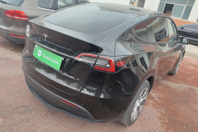 特斯拉 Model Y 2022款 改款 后轮驱动版车身外观6005