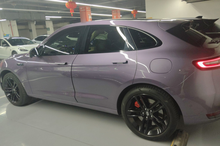 鸿蒙智行 问界M5 2025款 增程   Ultra 四驱版车身外观4