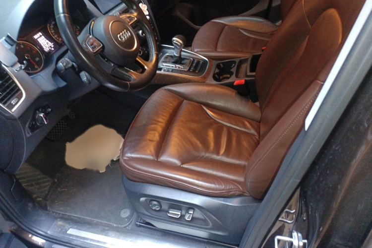 奥迪Q5 2015款 40 TFSI 技术型局部细节19