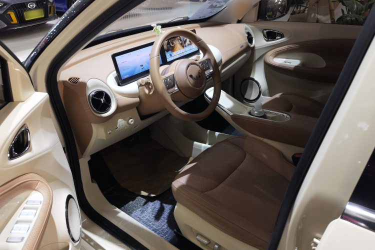 五菱汽车 五菱缤果 2025款 333km 灵犀互联款中控内饰20