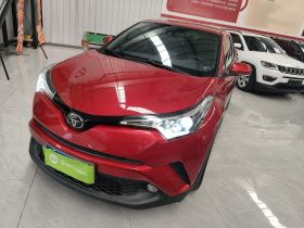 丰田C-HR 2018款 2.0L 领先天窗版 国VI
