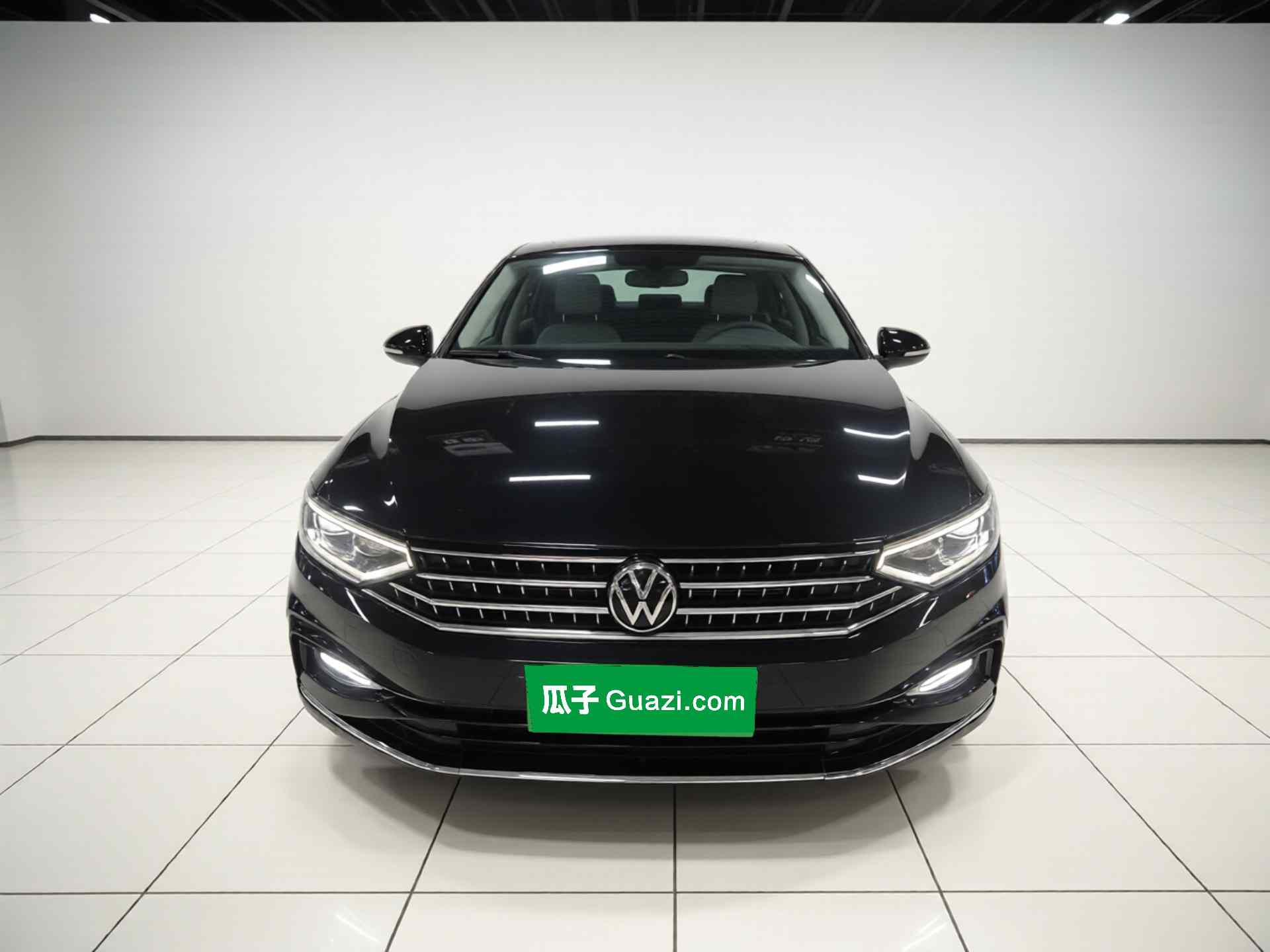 大众 迈腾 2023款 200万辆纪念版 330TSI DSG领先型(1)