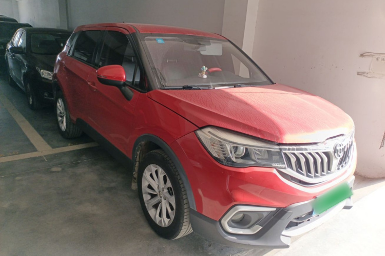 中华V3 2017款 1.5L 自动精英型车身外观3