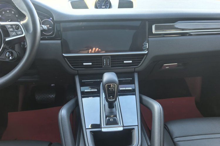 保时捷 Cayenne新能源 2019款 Cayenne E-Hybrid 2.0T中控内饰7004
