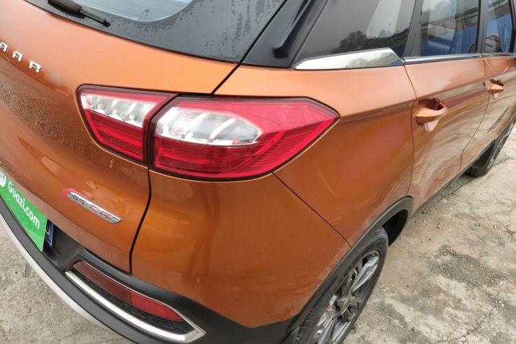 猎豹汽车 猎豹CS9 2017款 1.5L CVT风尚型车身外观9