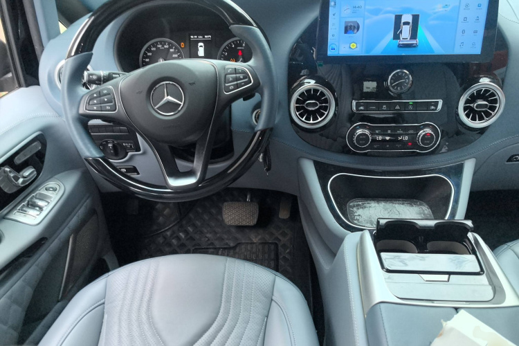 奔驰 威霆 2021款 2.0T 商务版 7座局部细节13