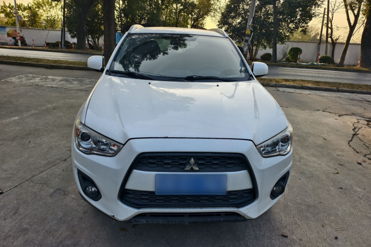 三菱 劲炫ASX 2013款 2.0L CVT两驱精英版车身外观6001