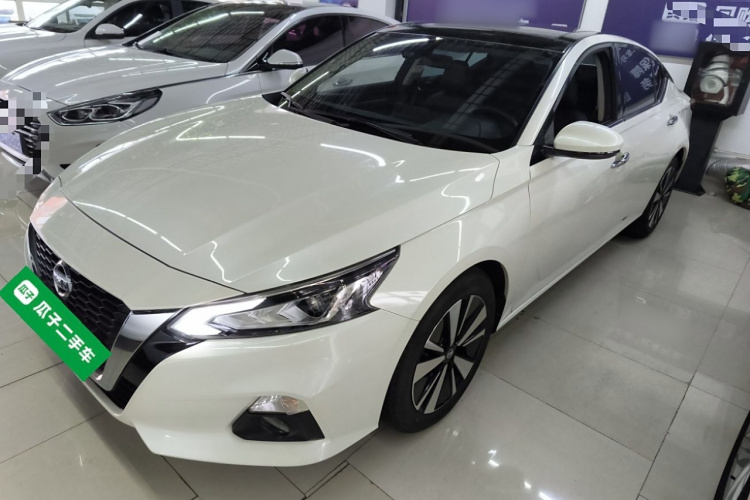 日产 天籁 2021款 2.0L XL 舒适版车身外观1