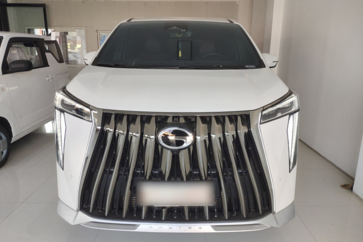 广汽传祺 传祺M8 2023款 宗师系列 400T 至尊版车身外观2