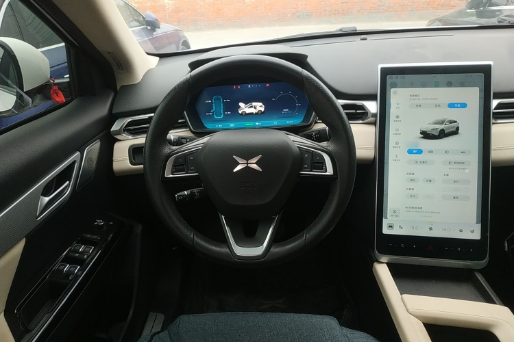 小鹏G3 2020款 520i 智享版中控内饰13