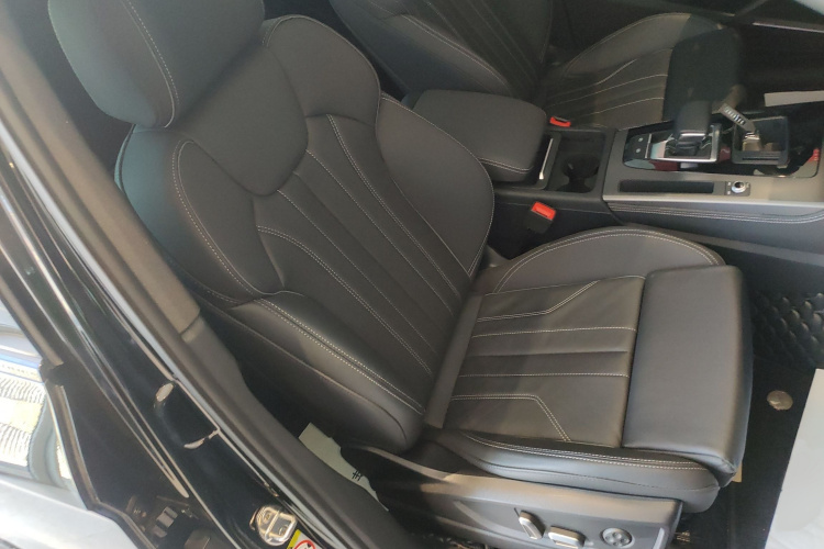 奥迪Q5L 2024款 45 TFSI 豪华动感型局部细节41