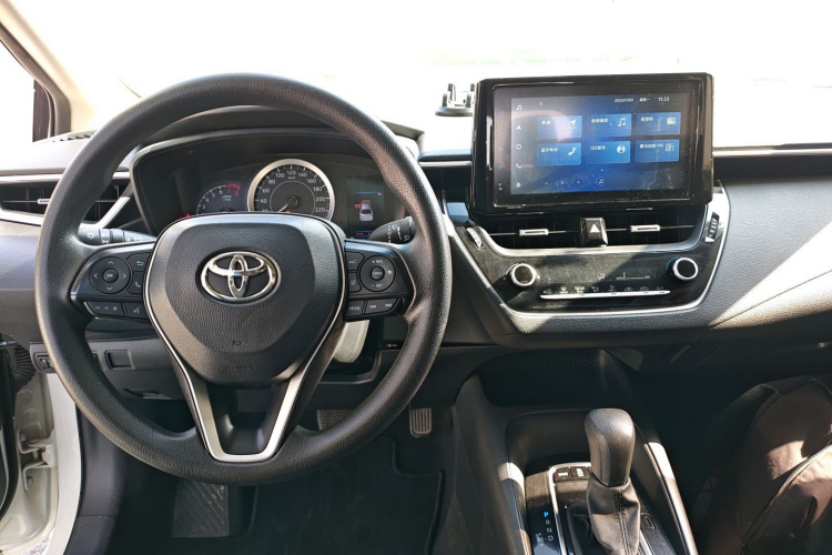 丰田 亚洲狮 2021款 2.0L 豪华版中控内饰7002