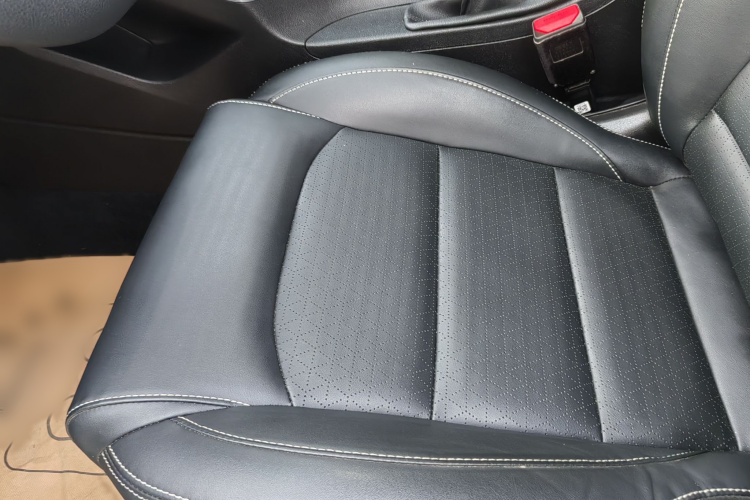 吉利汽车 帝豪 2021款 UP 1.5L 手动舒适型中控内饰7007