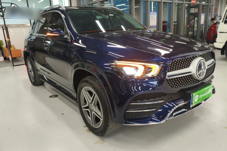 奔驰GLE 2020款 GLE 350 4MATIC 豪华型车身外观3