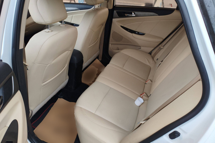 长安 逸动 2016款 1.6L 自动风尚型中控内饰21