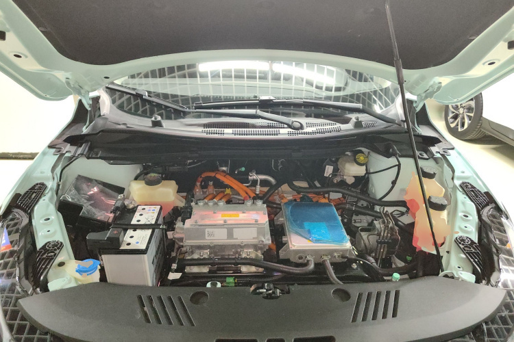 小鹏G3 2021款 G3i 460G机舱底盘24