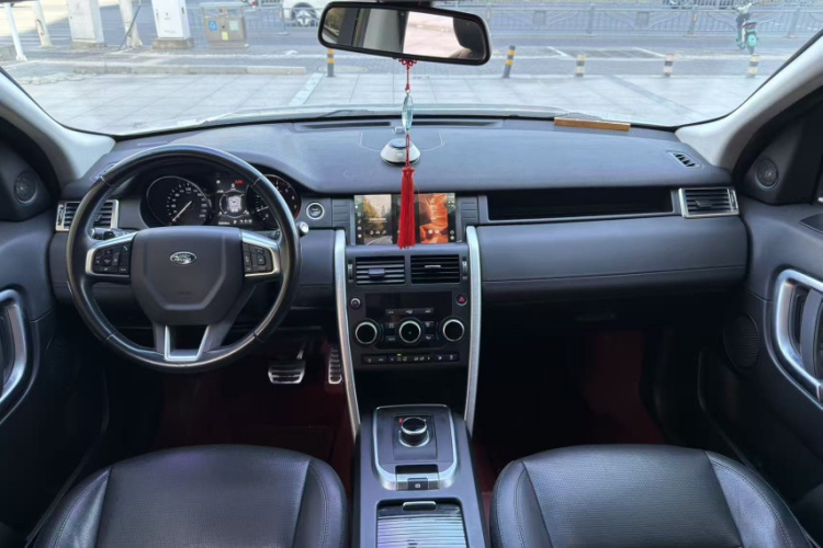 路虎 发现神行 2018款 240PS SE版中控内饰7004